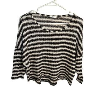 Teenbell Oversized Knit Top White Black Metallic Stripe